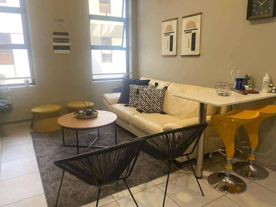 Stylish Dante's 1-bedroom Free Wifi & Cinema *
